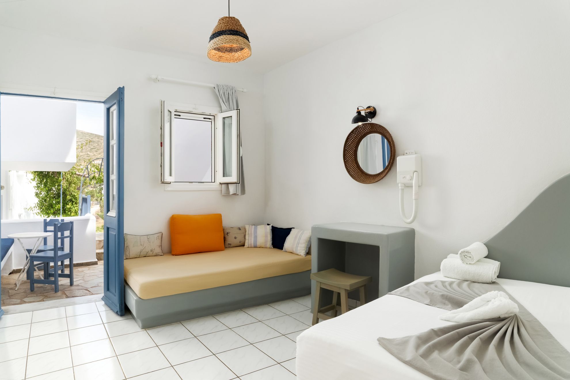 Superior Triple, εσωτερικό